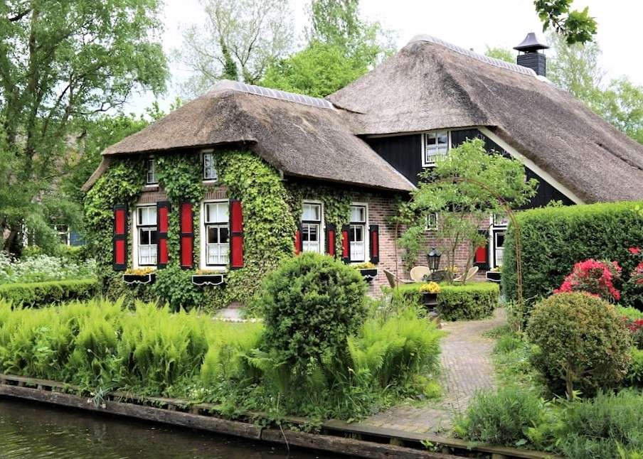 Σπίτι στο νερό στην Ολλανδία παζλ online