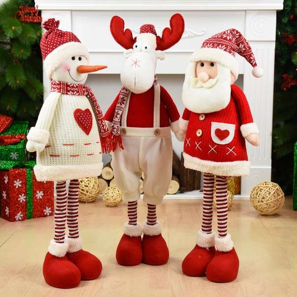 Standing Christmas dolls online puzzle