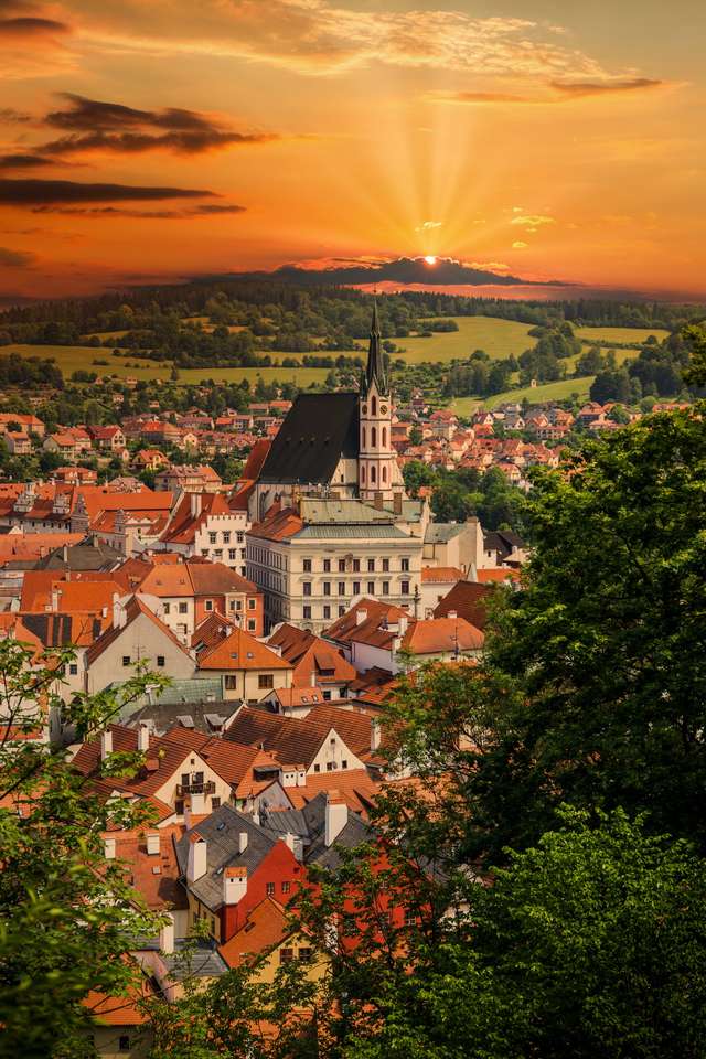 Krásný výhled na Český Krumlov na západ slunce skládačky online