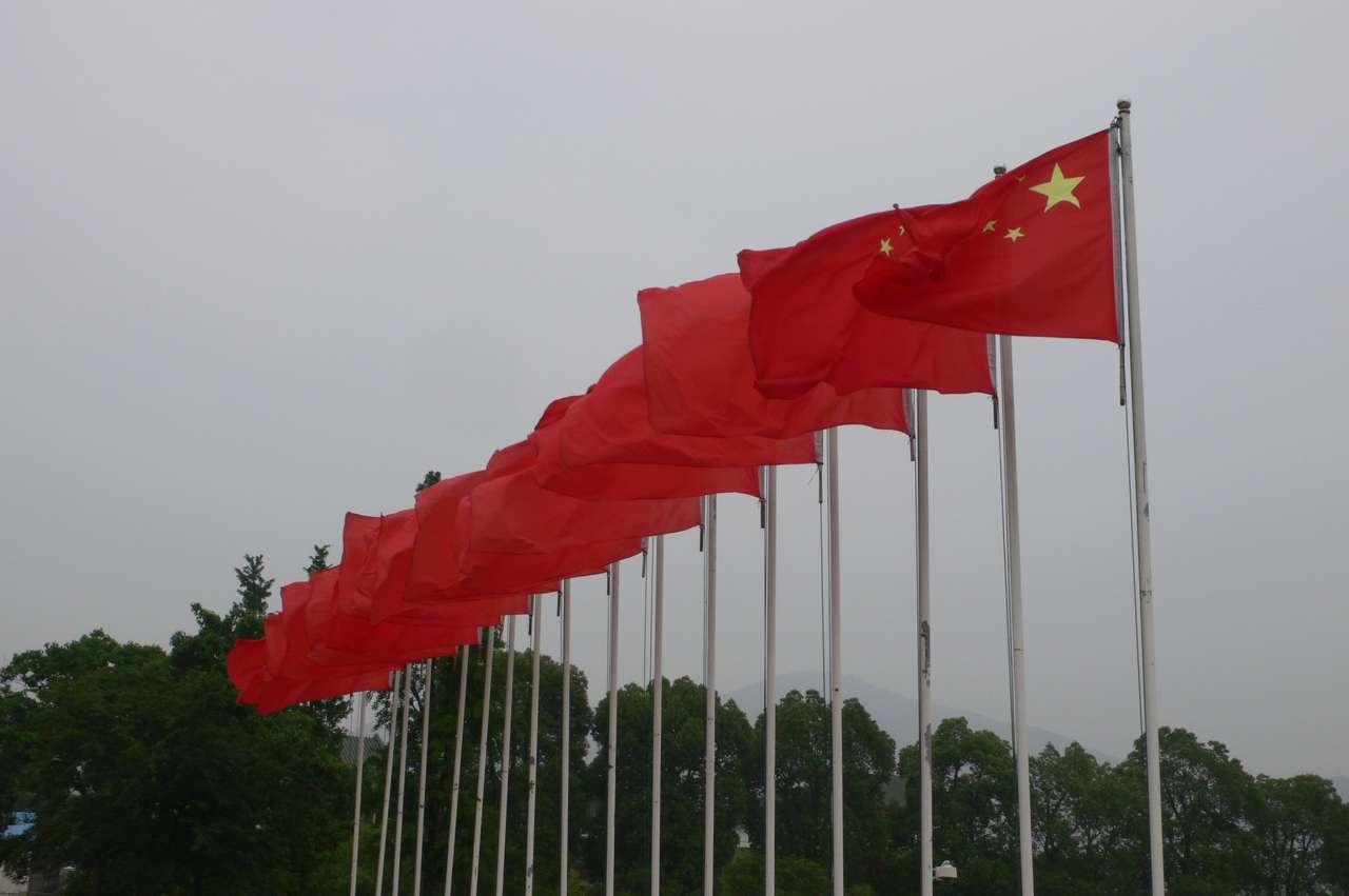 Chine - drapeaux au vent puzzle en ligne