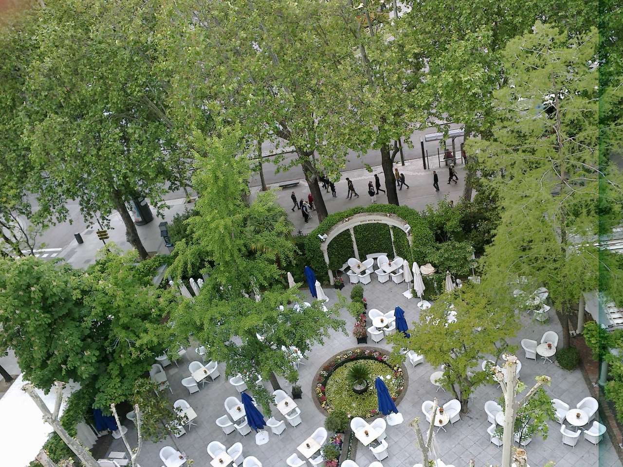 Giardino del Ritz a Madrid puzzle online