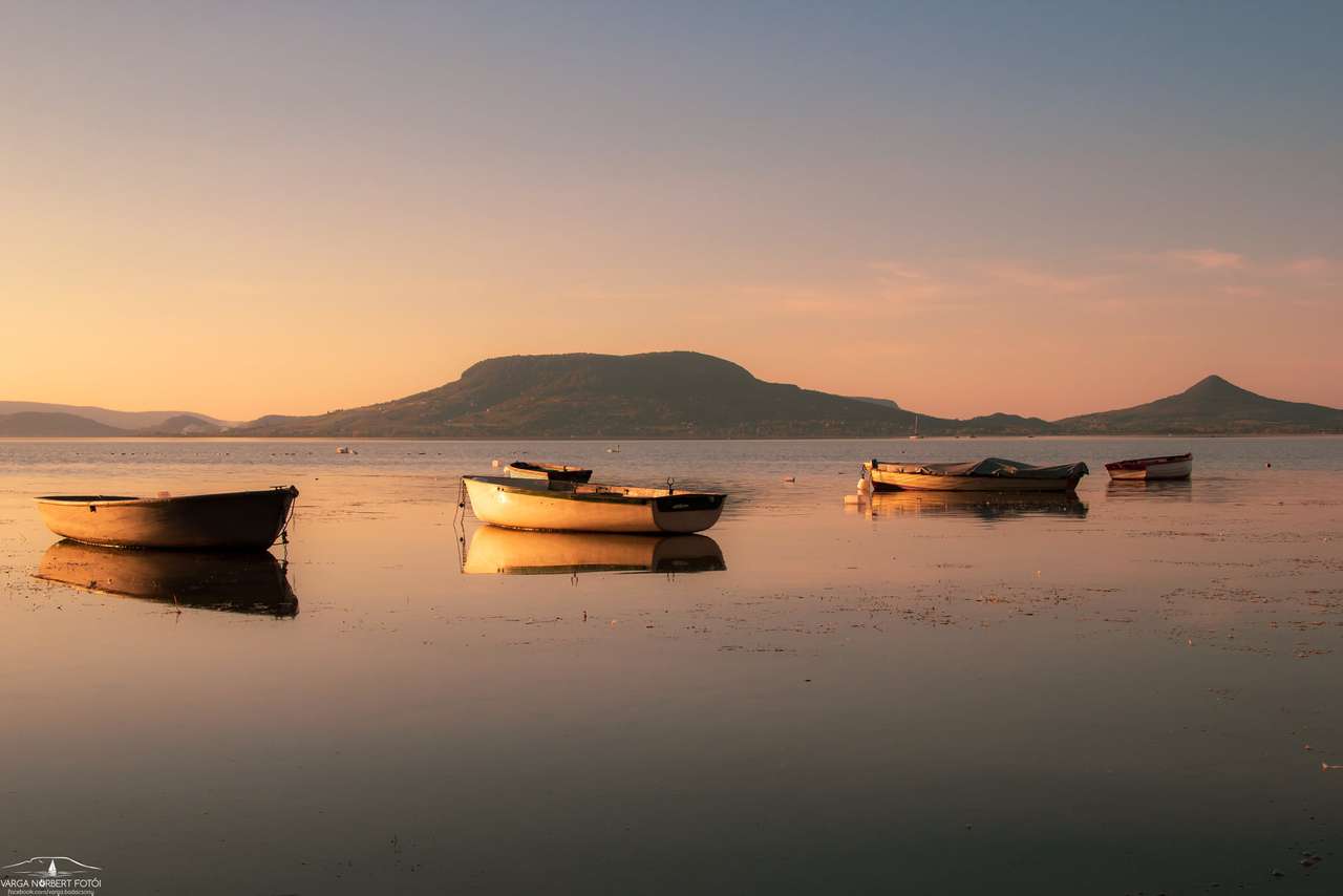 Light show on Lake Balaton! online puzzle