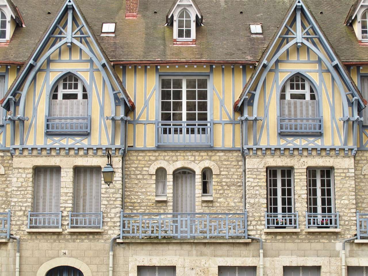 Schönes Haus in Chartres Online-Puzzle