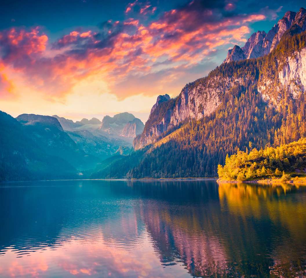 Jezero Vorderer Gosausee v rakouských Alpách skládačky online