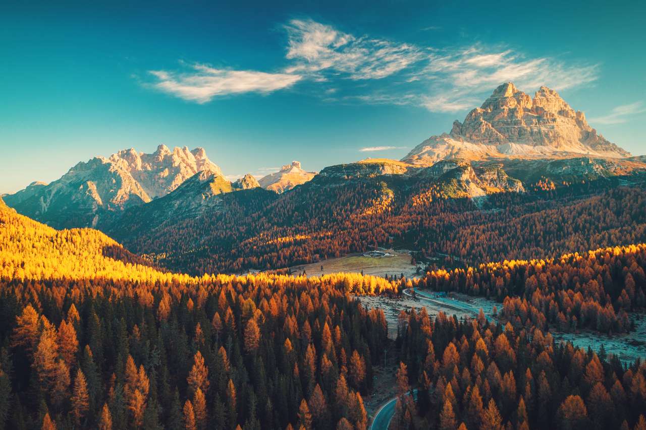 Vue aérienne du Lago Antorno, Dolomites puzzle en ligne