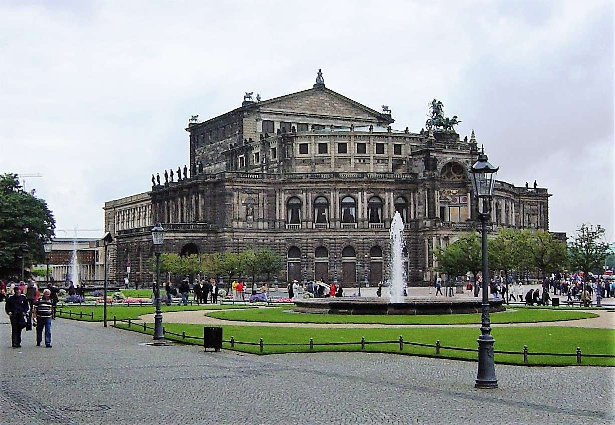 Ópera Semper em Dresden quebra-cabeças online