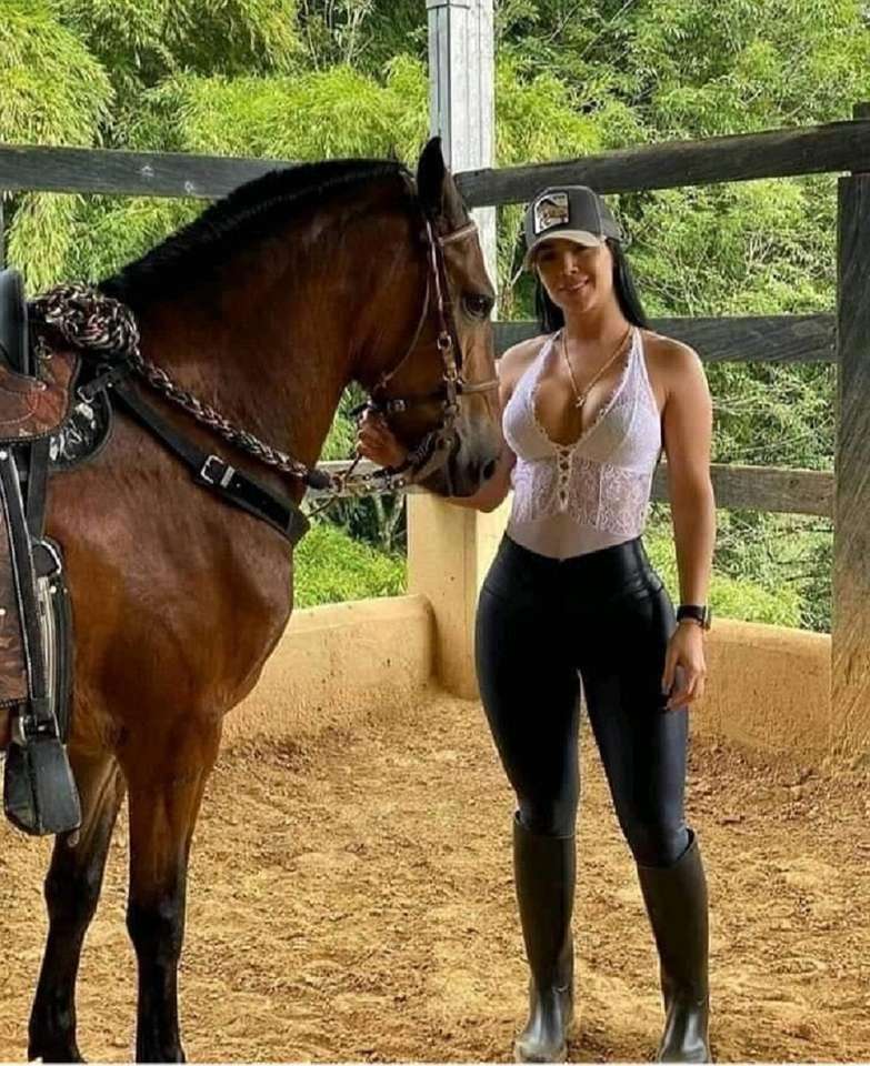 vacker kvinna och hennes häst pussel på nätet