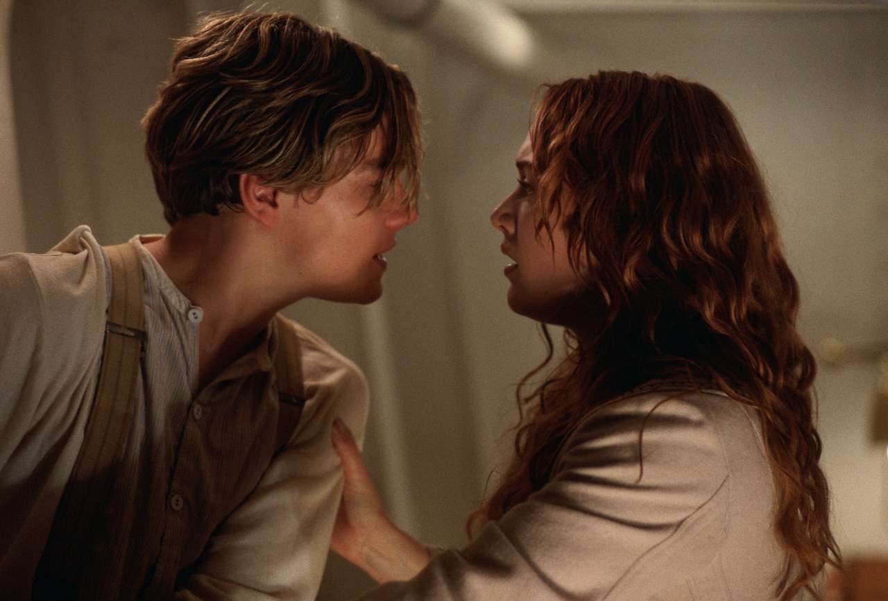Rose räddar Jack i Titanic Pussel online