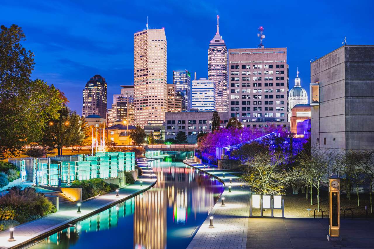 Indianapolis, Indiana, panorama za soumraku online puzzle