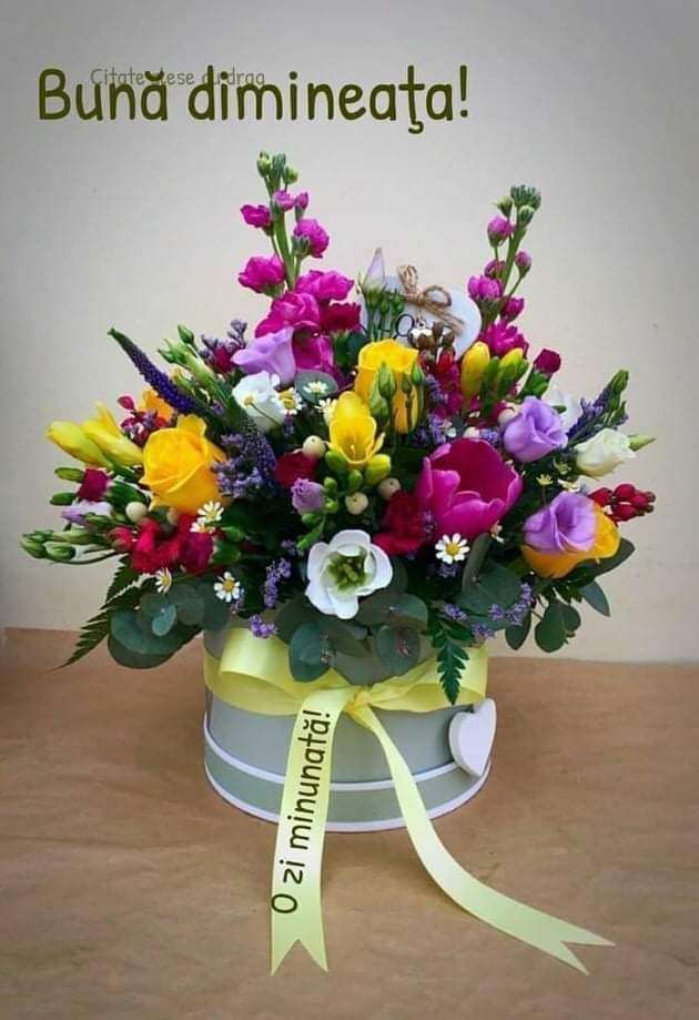 Vase avec des fleurs puzzle en ligne