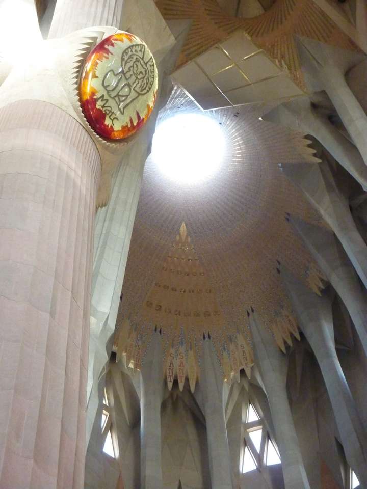 mennyezet Sagrada Familia kirakós online