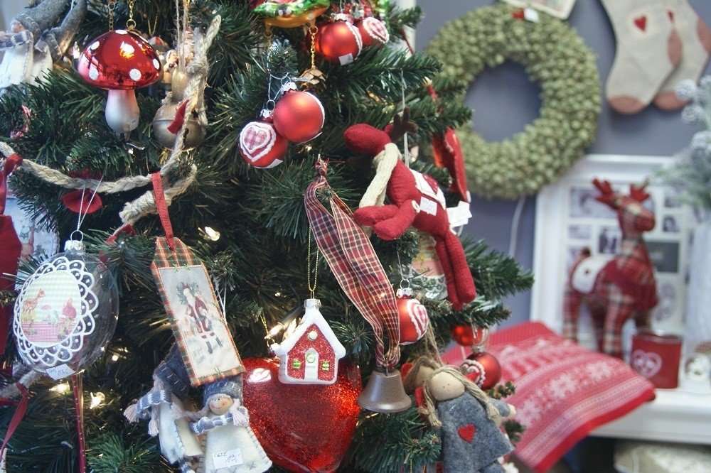 Ozdoby na vánoční stromeček skládačky online