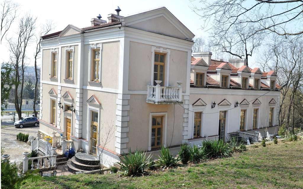 Le palais d'Ostrowiec puzzle en ligne