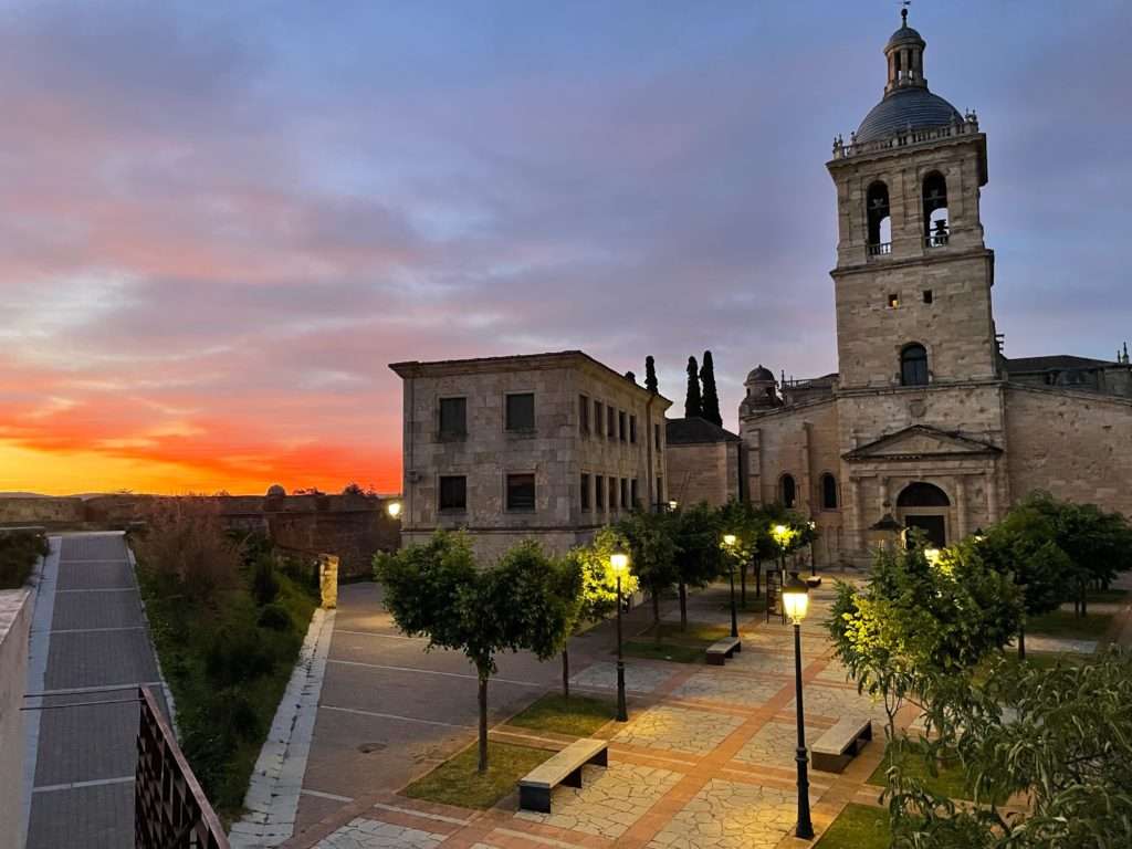Ciudad Rodrigo /Spanje) bij zonsondergang online puzzel