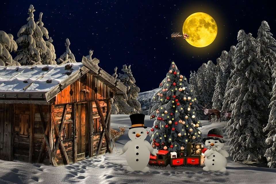 Uma cabana e uma árvore de Natal com bonecos de neve na floresta puzzle online
