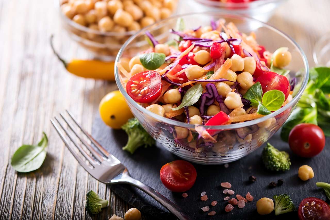 Salada de grão de bico caseira saudável puzzle online