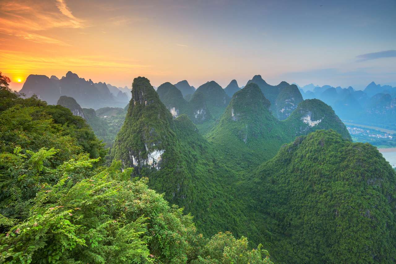 Карстовые горы в Китае онлайн-пазл