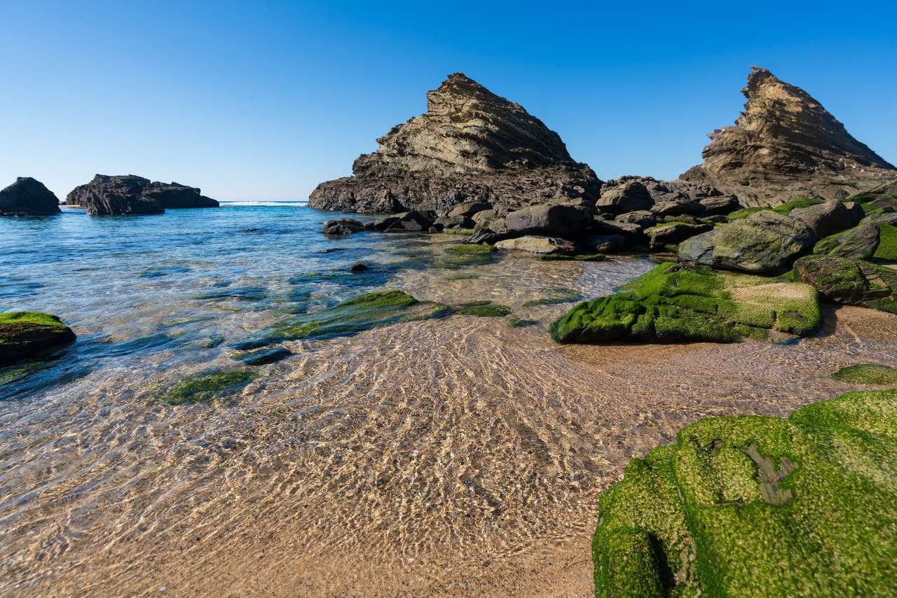 Stranden Praia da Samoqueira i Portugal pussel på nätet