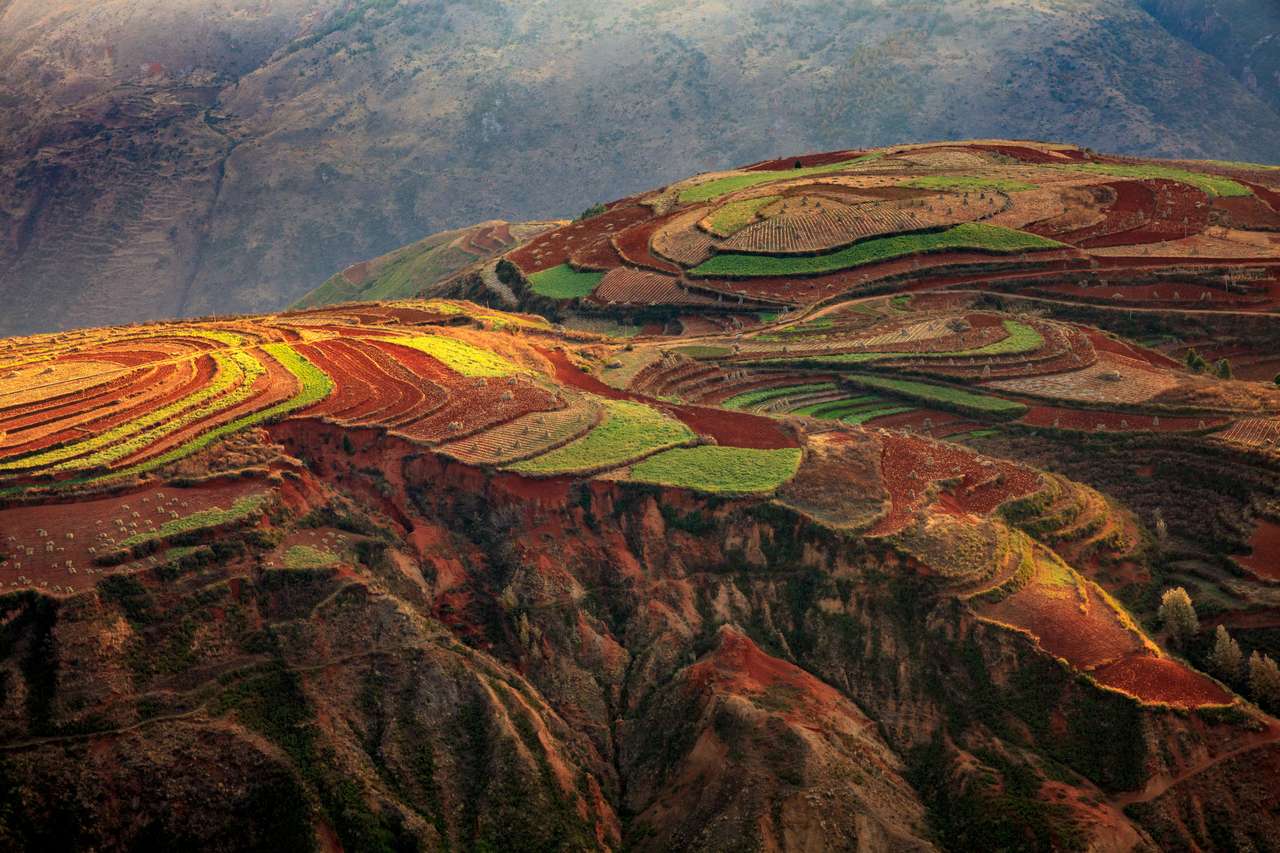 Многоцветни тераси на Червената земя Dongchuan онлайн пъзел