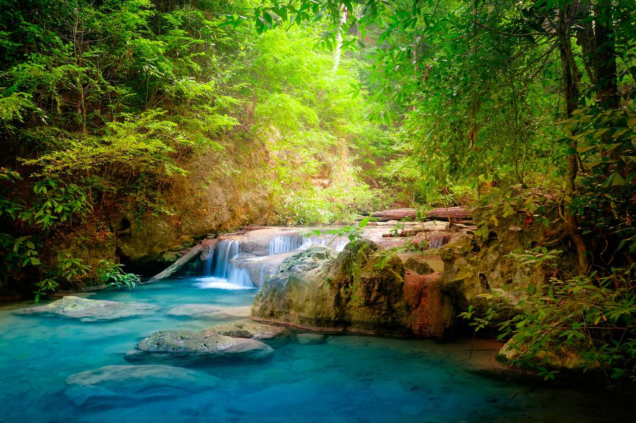 Каскаден водопад Ераван онлайн пъзел