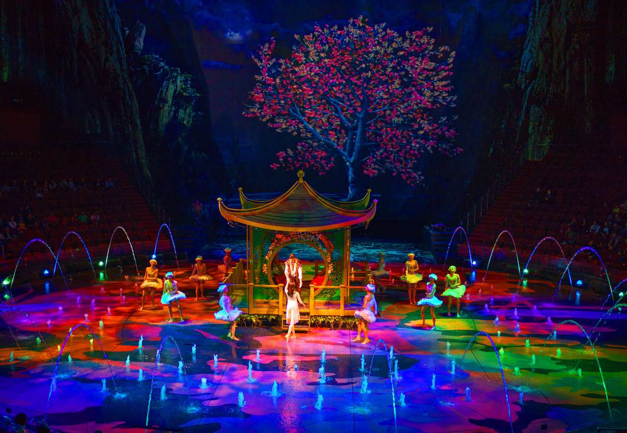 The House of Dancing Water in Macau online puzzle