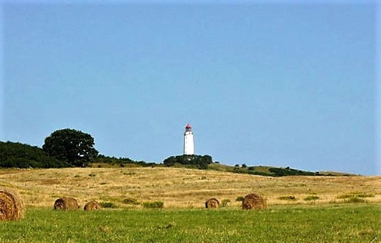 Lighthouse on Hiddensee jigsaw puzzle online