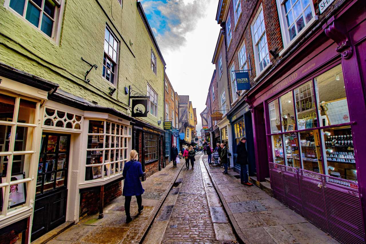 Old street in York rompecabezas en línea