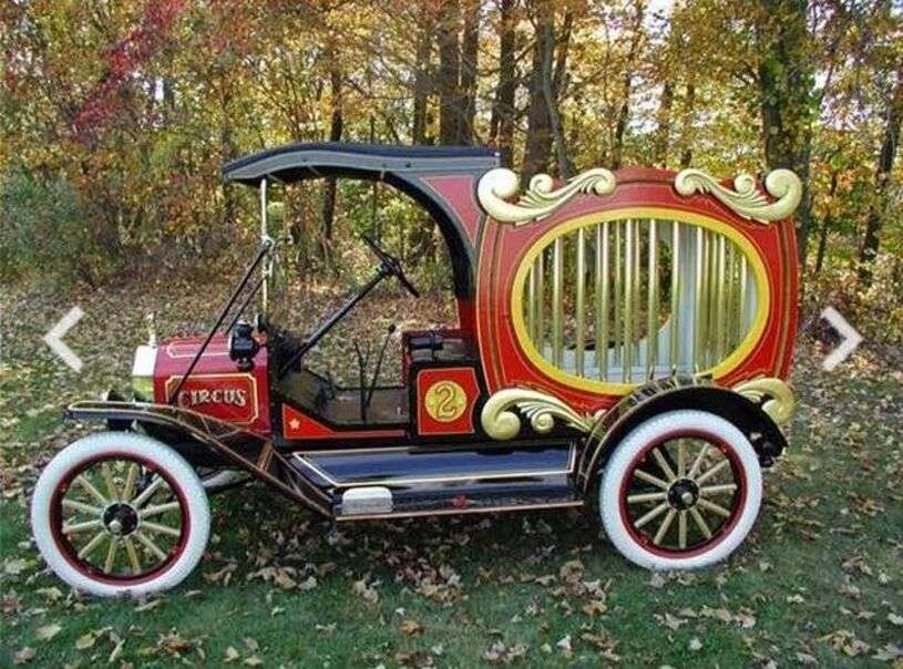 Bil Ford märke cirkusvagn år 1915 pussel på nätet