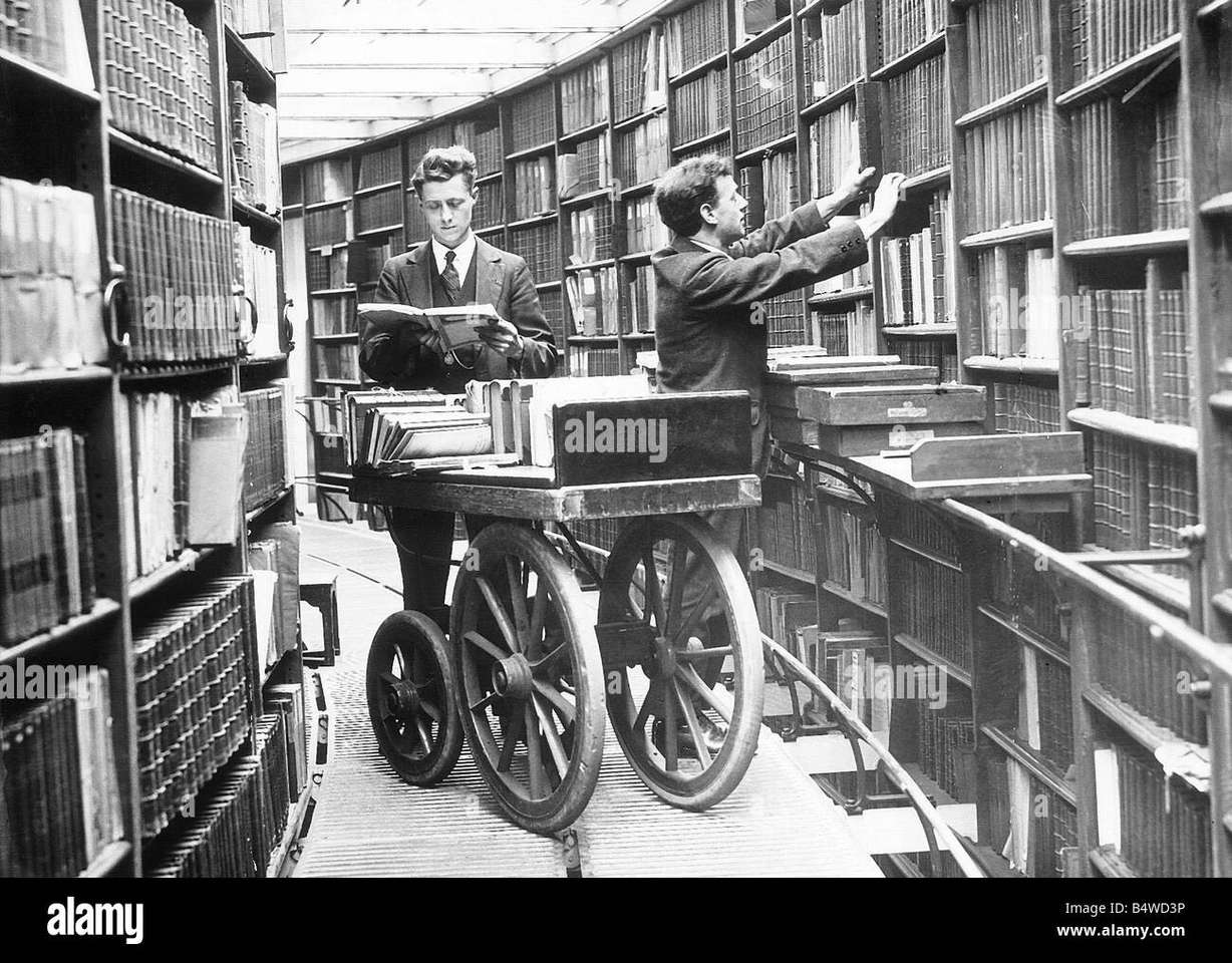 černobílá knihovna skládačky online