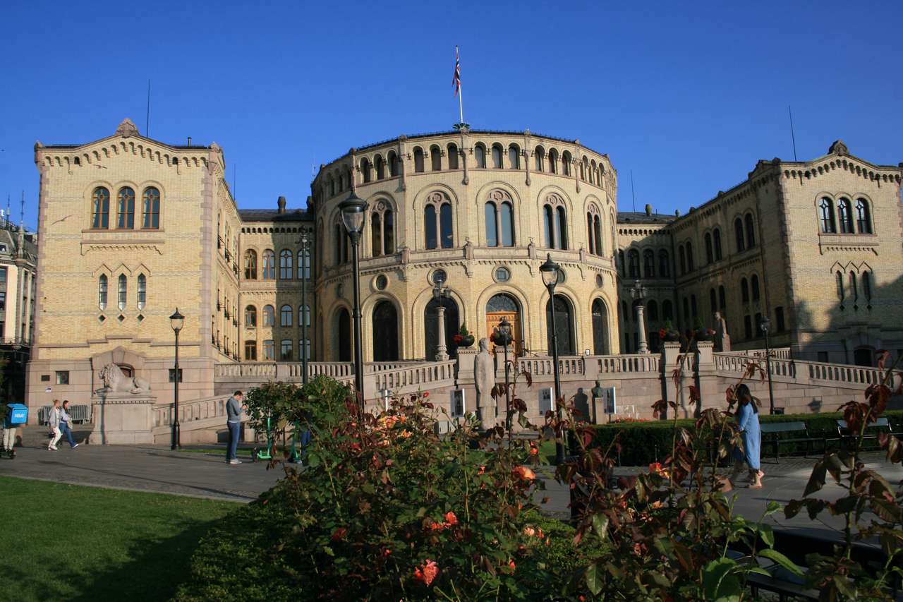 Парламент в Осло онлайн пазл