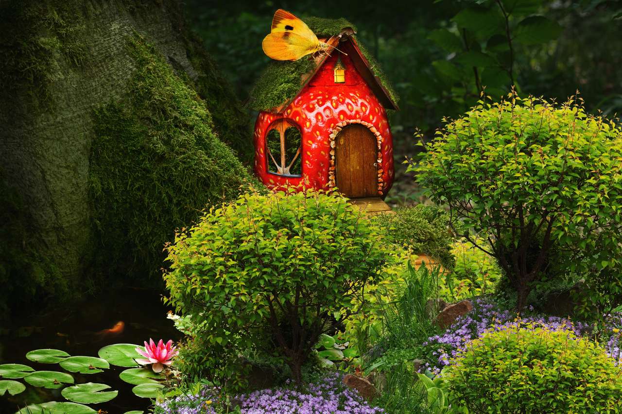 Ovocný pohádkový dům ve fantastickém lese skládačky online