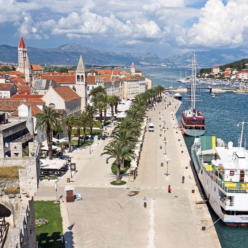 Хорватське узбережжя та Адріатичне море пазл онлайн