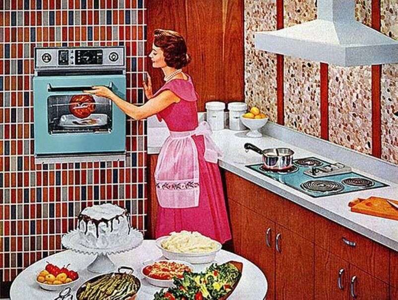 Домохозяйка готовит еду онлайн-пазл