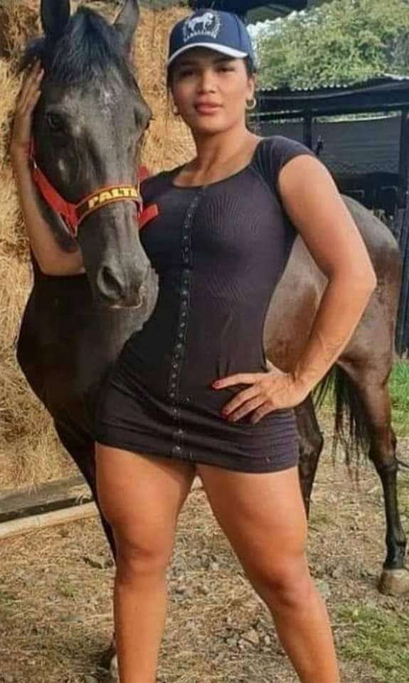 beautiful young lady with her foal online puzzle