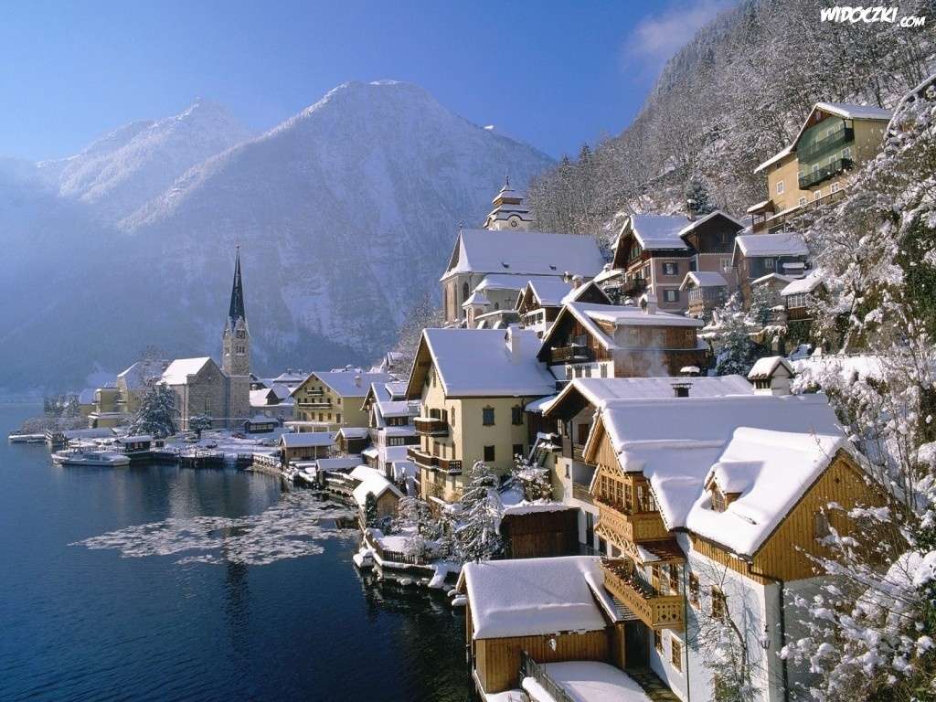 Mountain town in winter jigsaw puzzle online