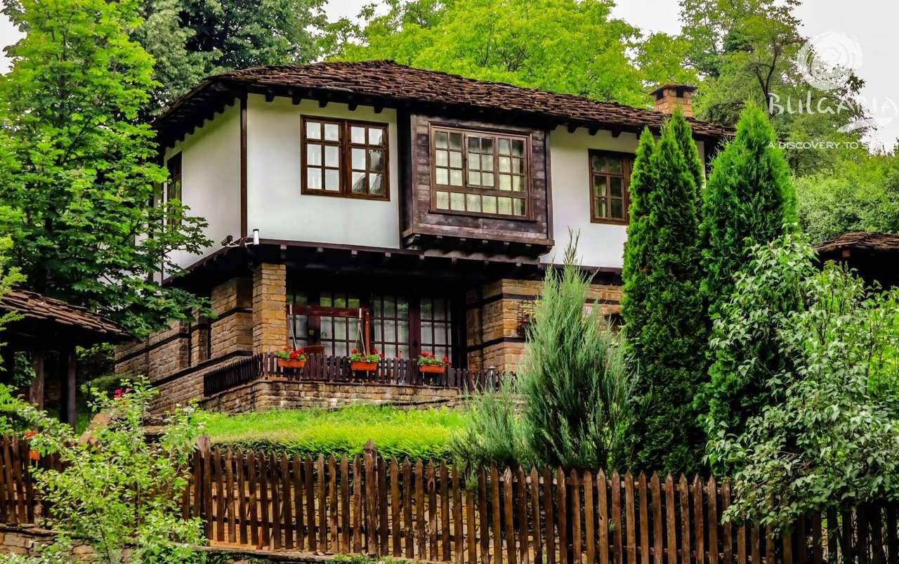 Casa Sular, Bozhentsi rompecabezas en línea