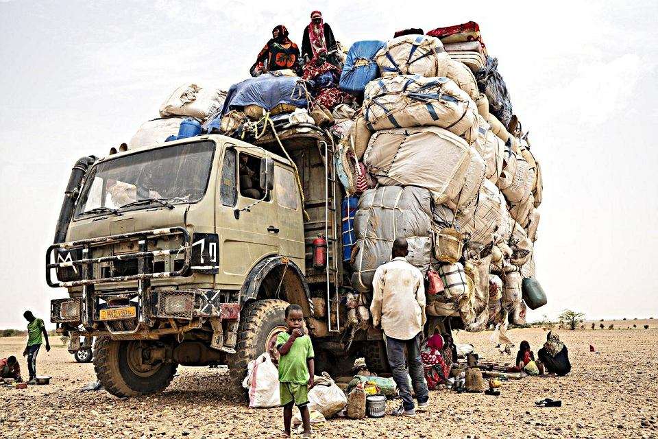 Kamion v Africe skládačky online