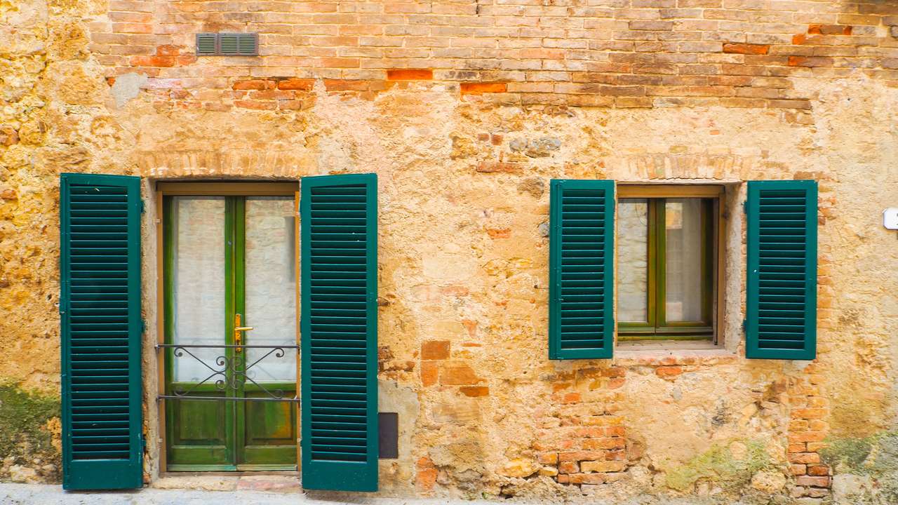 Antikes Gebäude in Monteriggioni Puzzlespiel online