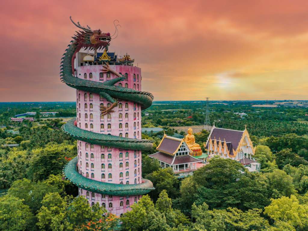 The strangest building in the world online puzzle