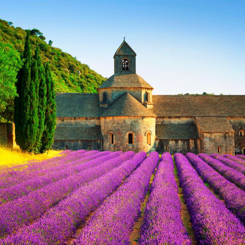 opatství v Provence skládačky online