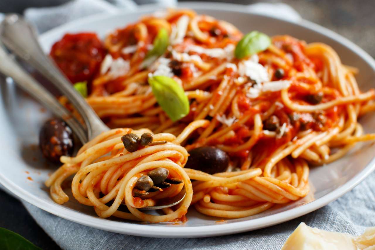 Espagueti con salsa de tomate rompecabezas en línea
