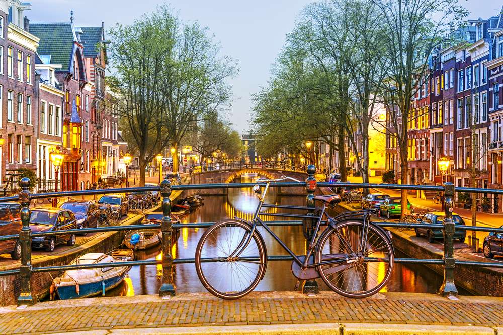 Amsterdam - die Stadt und die verfassungsmäßige Hauptstadt der Niederlande Online-Puzzle