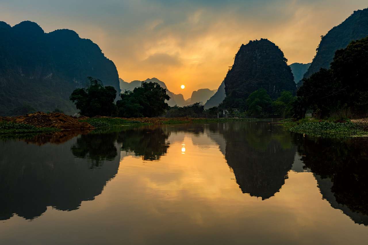 Ninh Binh with the caves online puzzle