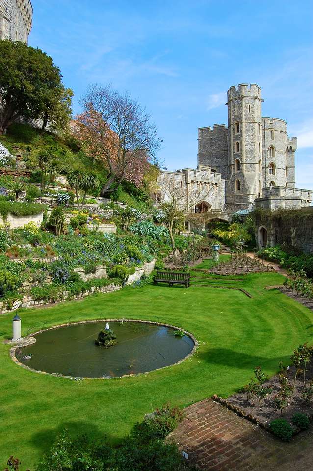 Jardines en el Castillo de Windsor, Inglaterra rompecabezas en línea