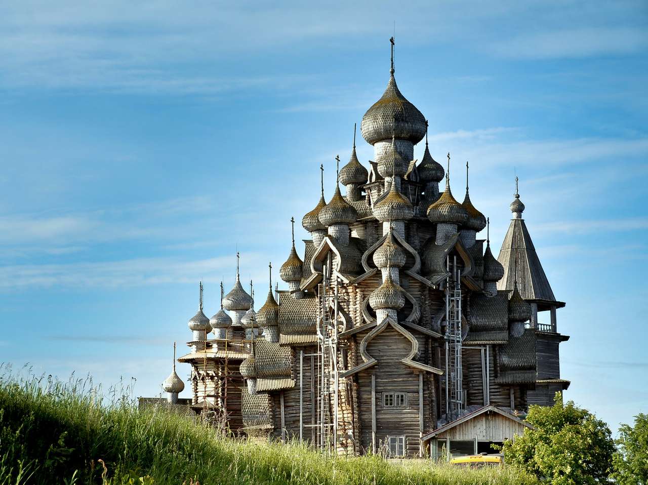 Църква Преображение Господне - остров Кижи, Русия онлайн пъзел