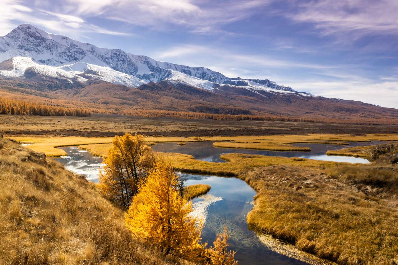 Златна есен в планинската долина онлайн пъзел