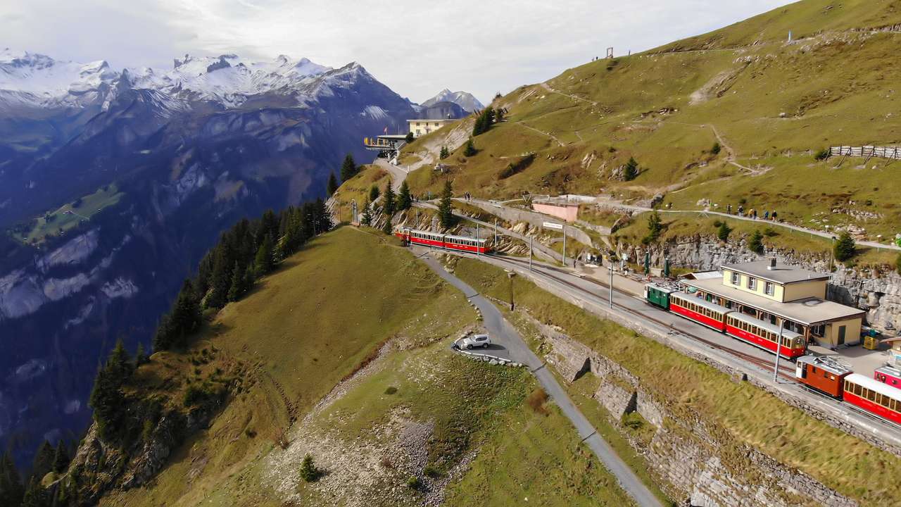 Прекрасные горы Швейцарских Альп онлайн-пазл