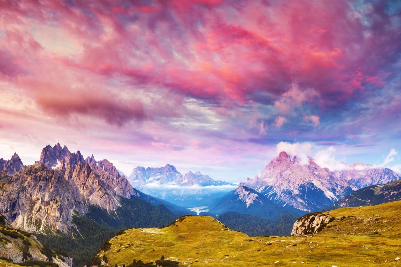 Υπέροχη θέα στην οροσειρά Cadini di Misurina παζλ online