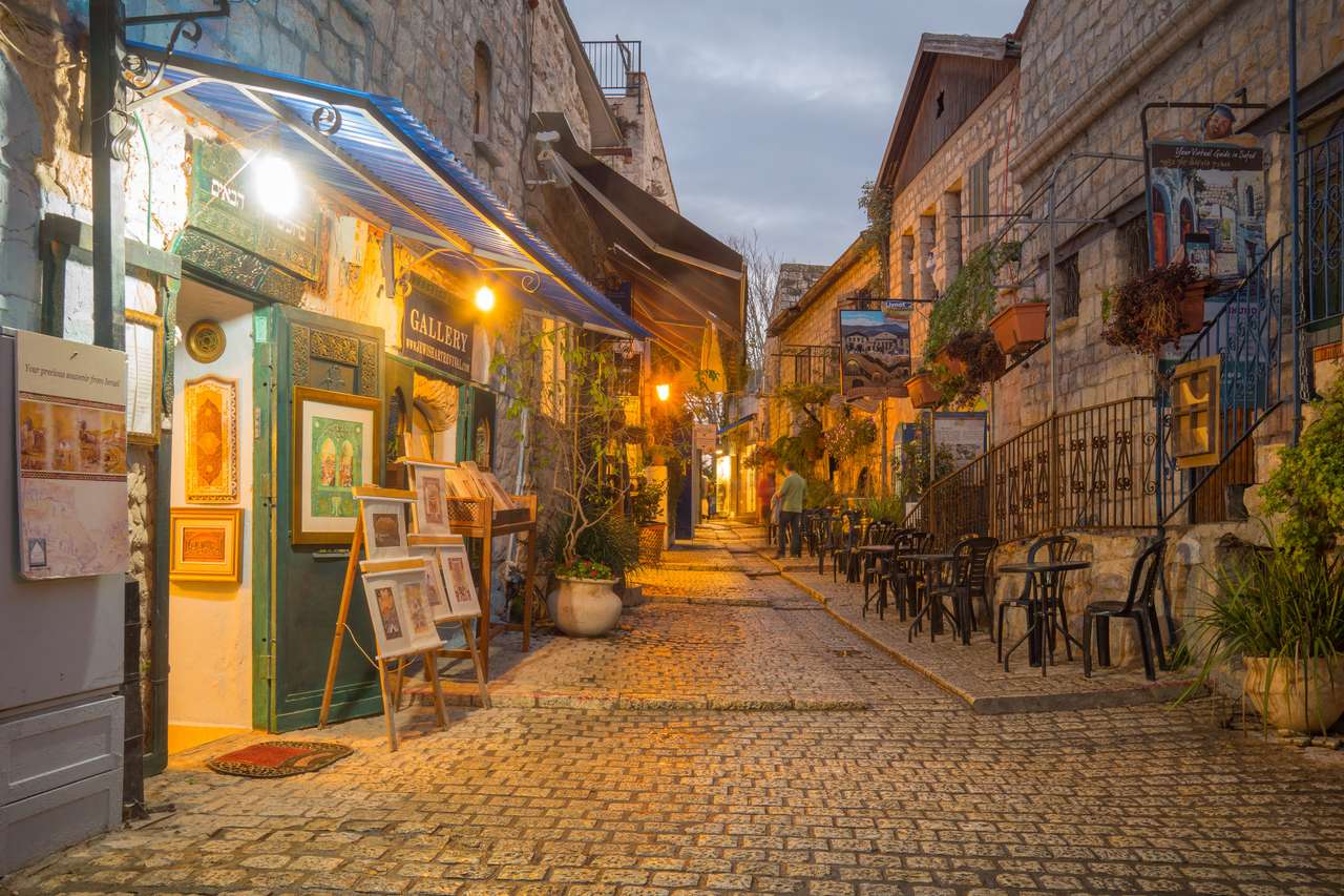 Tramonto in un alleato a Safed Tzfat puzzle online