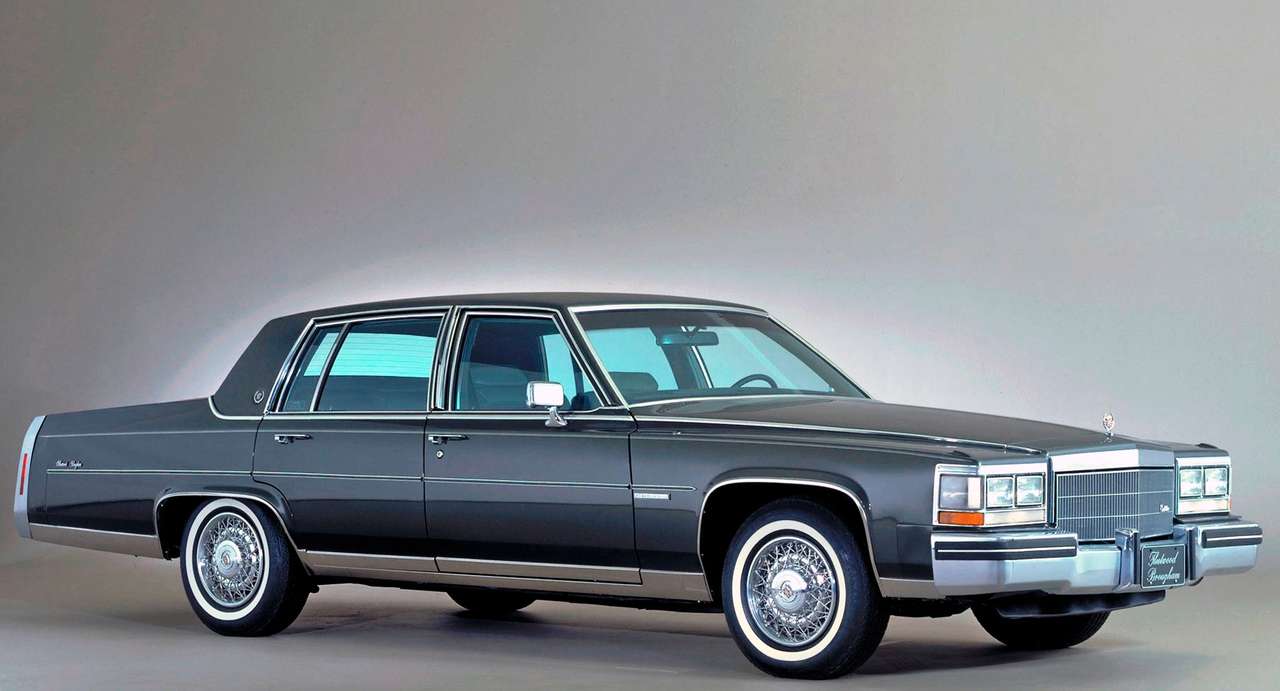 1986 Cadillac Fleetwood Brougham онлайн пъзел